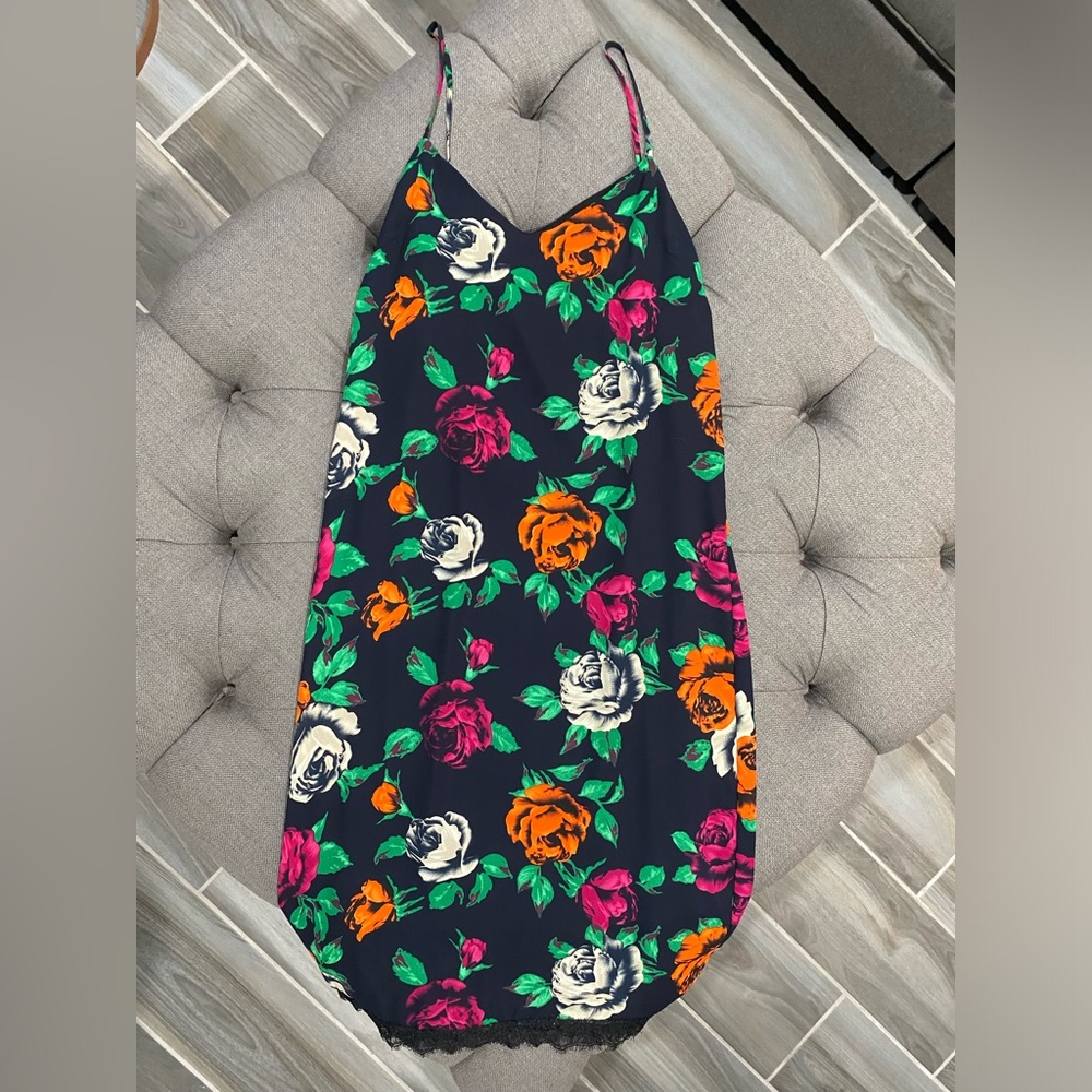 Timing Midi Floral Dress - Size Medium - Colorful